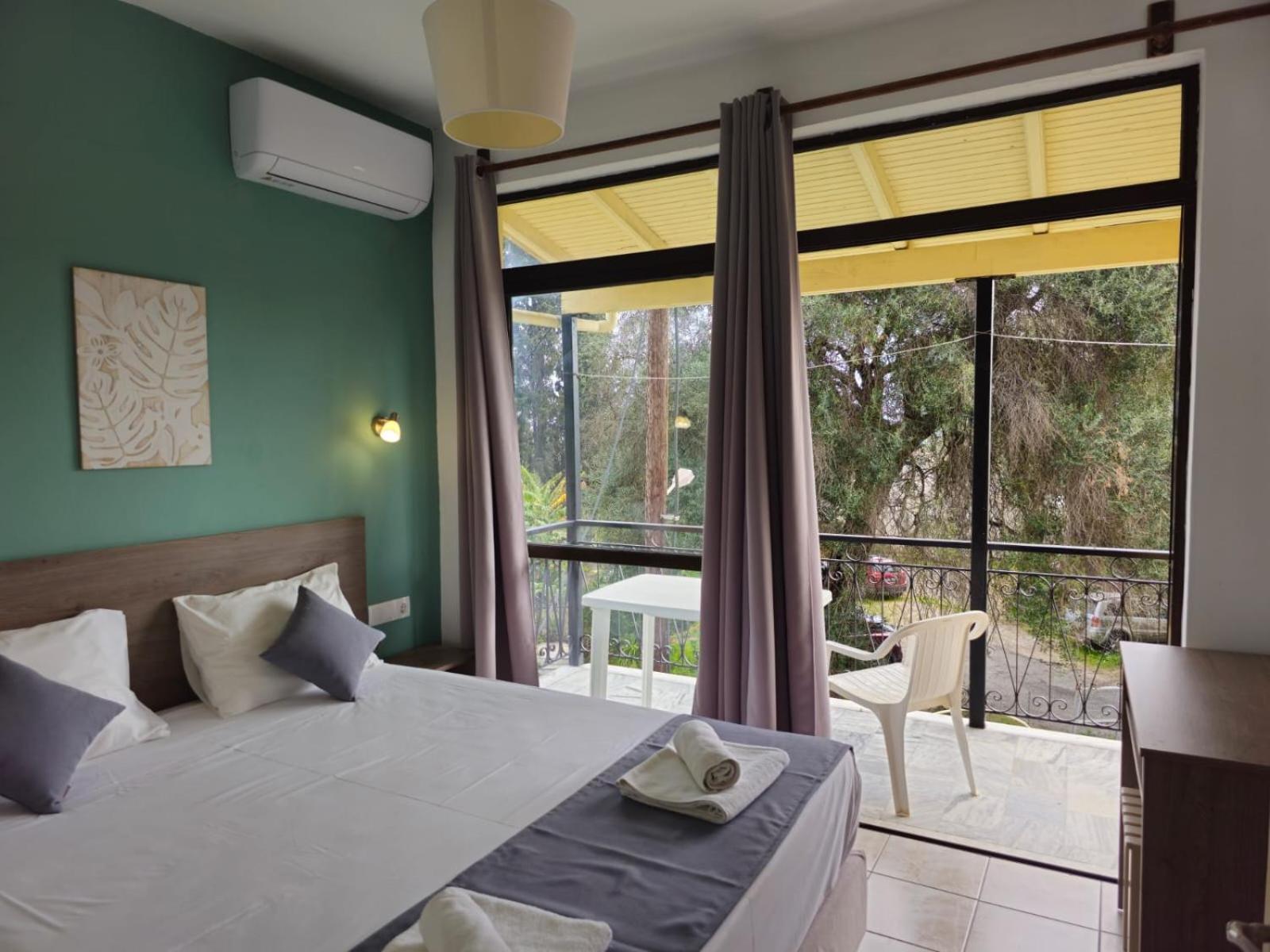 Gardelis Gardens Apartment เวนิทเซส ห้อง รูปภาพ