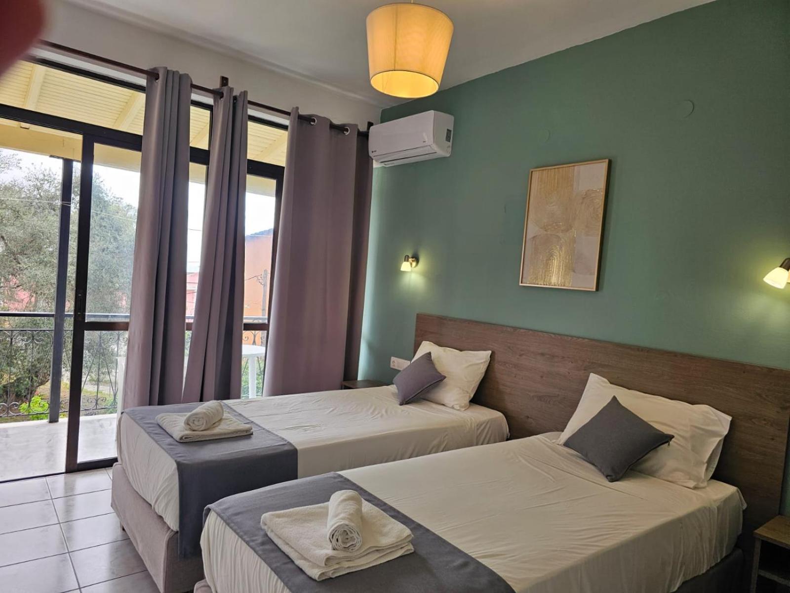 Gardelis Gardens Apartment เวนิทเซส ห้อง รูปภาพ
