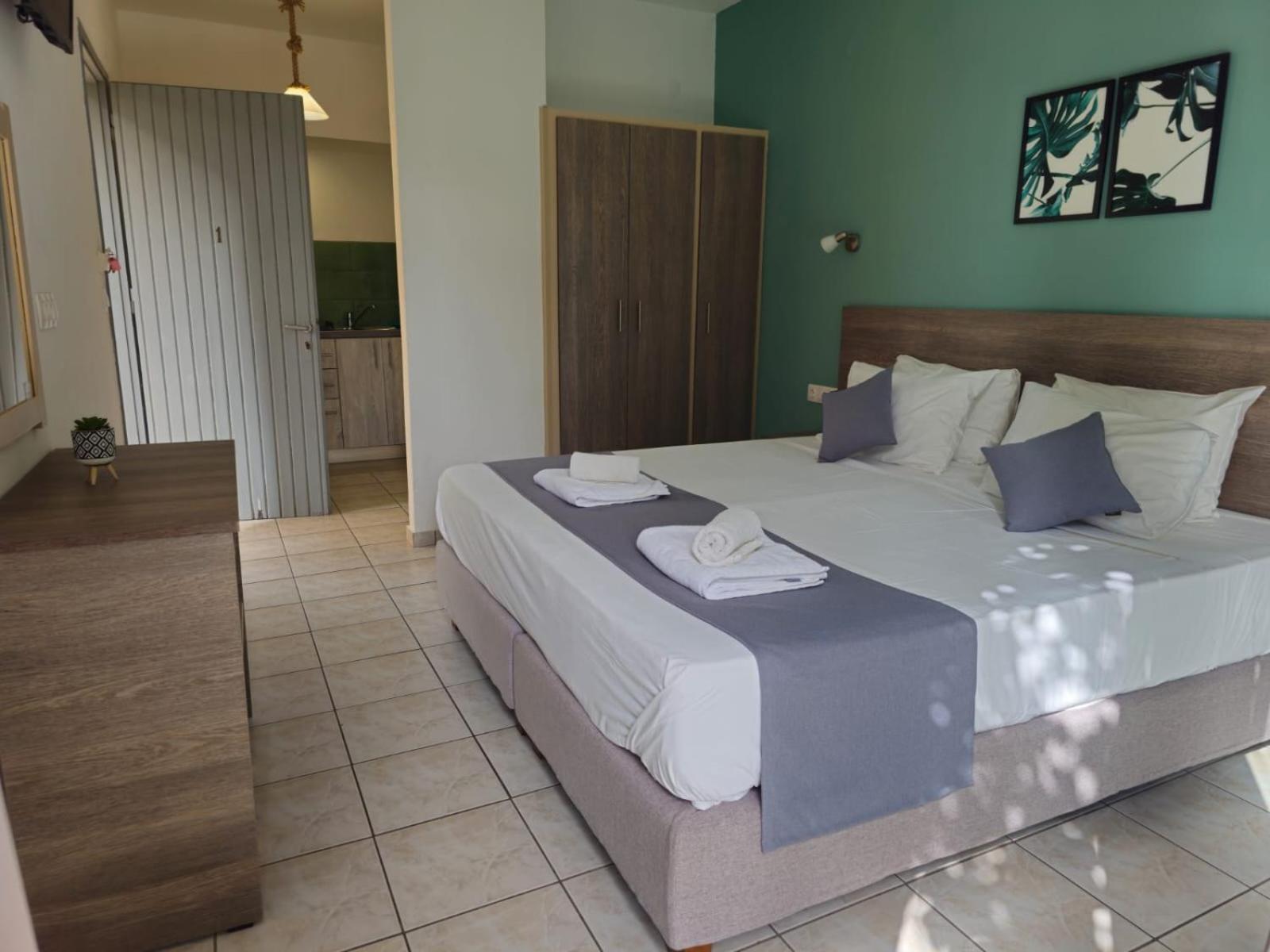 Gardelis Gardens Apartment เวนิทเซส ภายนอก รูปภาพ